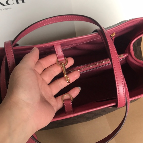 🌸🍒coach carryalldrawstring tote🍒shoulder bag - Picture 3 of 8